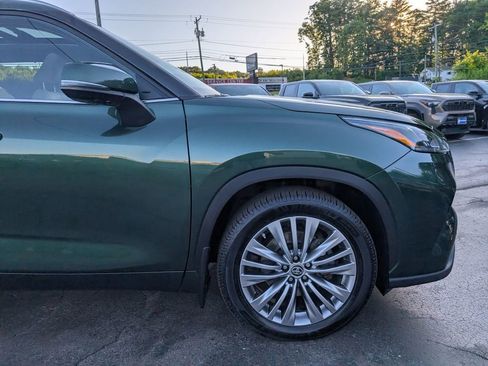 Used 2023 Toyota Highlander Platinum AWD/4WD image 10