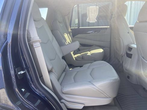 Certified 2020 Cadillac Escalade Premium Luxury AWD/4WD image 36