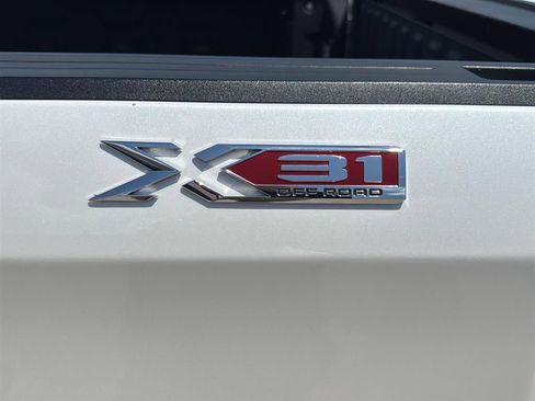 Used 2020 GMC Sierra 1500 SLT w/ SLT Premium Plus Package AWD/4WD image 7