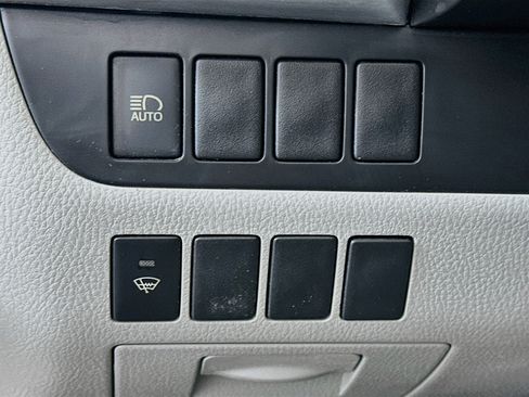 Used 2019 Toyota Highlander LE FWD image 16