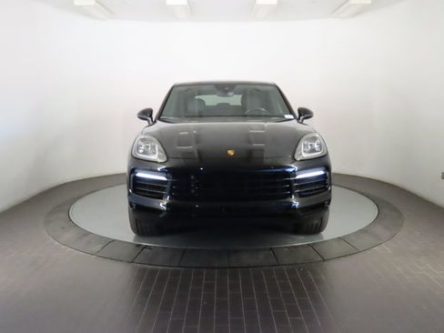 Certified 2023 Porsche Cayenne Coupe AWD/4WD image 10