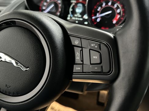 Used 2016 Jaguar F-TYPE Convertible RWD image 24