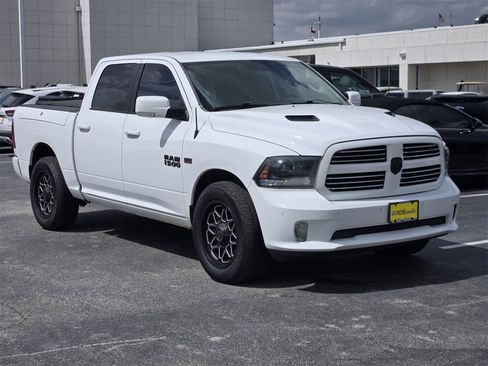 Used 2015 RAM 1500 Sport w/ Convenience Group image 3