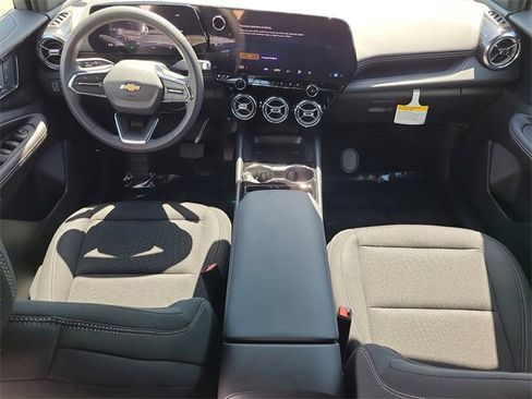 New 2025 Chevrolet Blazer EV LT image 16