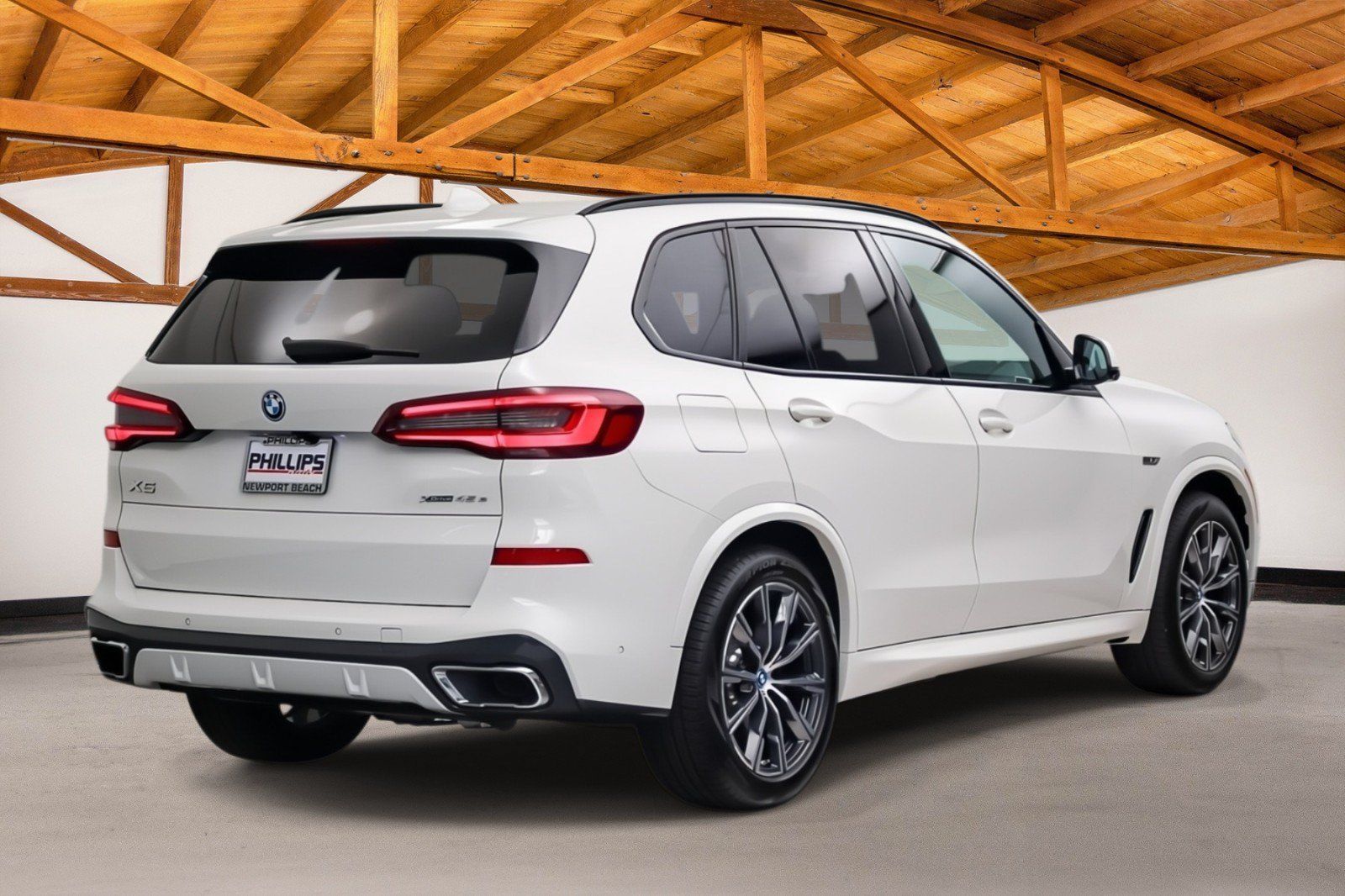 Used 2022 BMW X5 xDrive45e w/ M Sport Package AWD/4WD image 5
