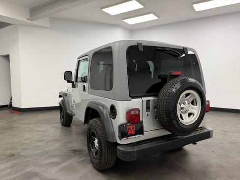 Used 2005 Jeep Wrangler X AWD/4WD image 5