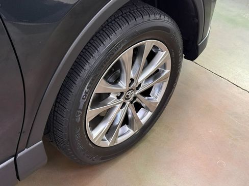 Used 2017 Toyota RAV4 Limited w/ Carpet Mat Package AWD/4WD image 36