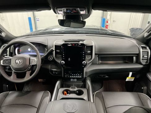 New 2026 RAM 2500 Laramie w/ Night Edition AWD/4WD image 10