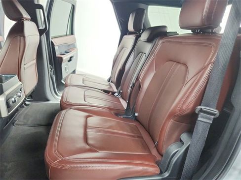 Used 2024 Ford Expedition Limited image 34