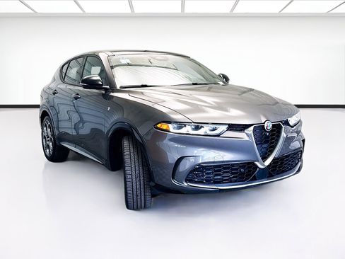 Used 2024 Alfa Romeo Tonale Ti w/ Active Assist Package image 3