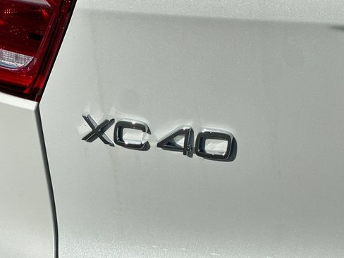 New 2026 Volvo XC40 B5 Plus w/ Protection Package Premier image 33