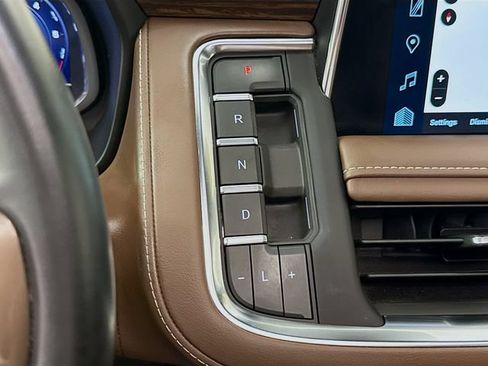 Used 2023 Chevrolet Tahoe High Country AWD/4WD image 17