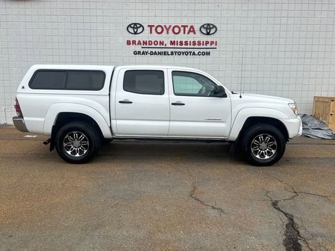 Used 2013 Toyota Tacoma PreRunner image 1