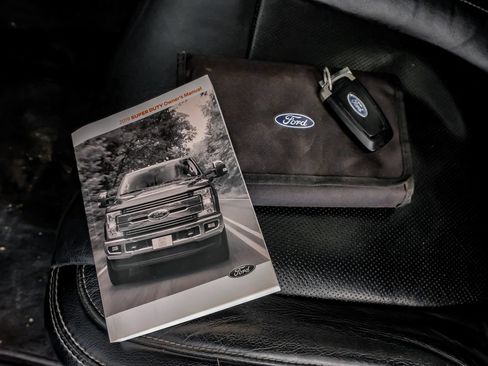 Used 2019 Ford F250 Lariat w/ Lariat Ultimate Package AWD/4WD image 65