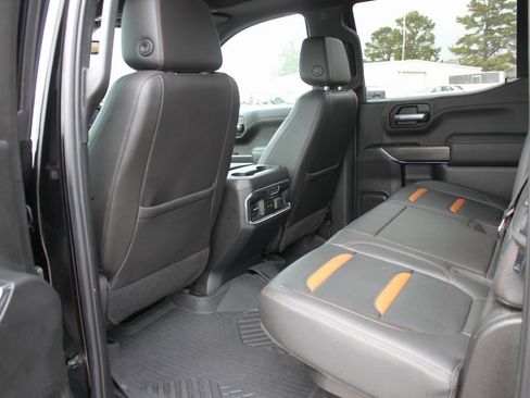 Used 2020 GMC Sierra 1500 AT4 w/ AT4 Premium Package image 7