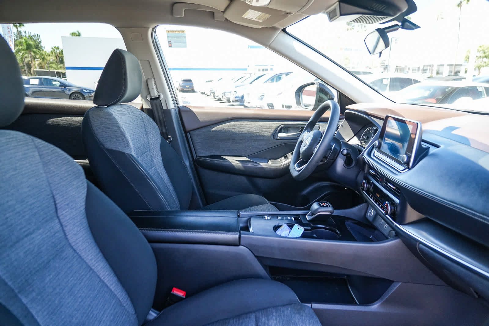 Used 2023 Nissan Rogue SV FWD image 19