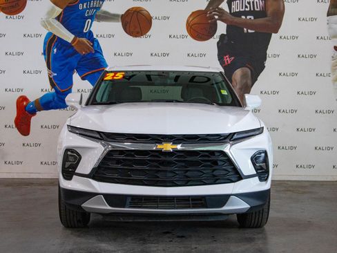 Used 2025 Chevrolet Blazer LT AWD/4WD image 19