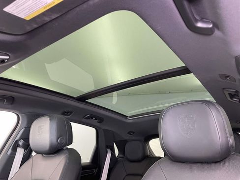 Certified 2023 Porsche Cayenne S Platinum AWD/4WD image 18