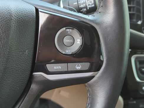 Used 2022 Honda Pilot Touring image 33