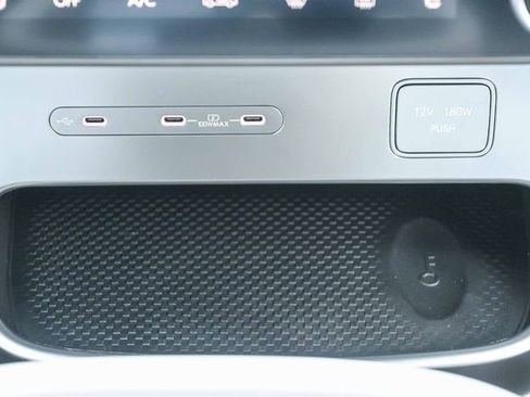 New 2026 Hyundai Ioniq 9 SEL image 16