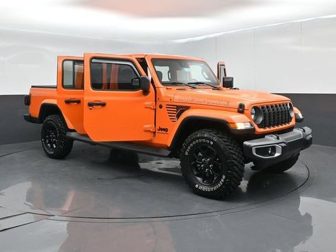 Used 2025 Jeep Gladiator Sport AWD/4WD image 61