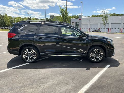 Used 2023 Subaru Ascent Limited AWD/4WD image 11