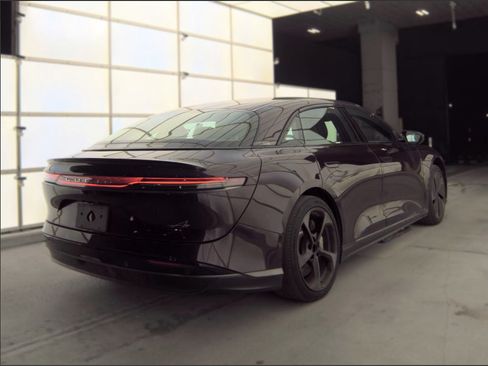 Used 2024 Lucid Air Pure RWD image 2