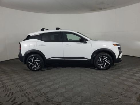 New 2026 Nissan Kicks SV w/ Cold Weather Package image 3