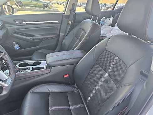 Used 2024 Nissan Altima 2.5 SR image 6