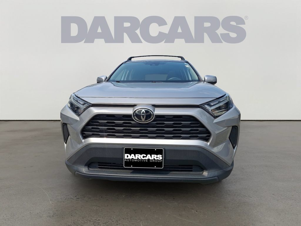 Used 2022 Toyota RAV4 XLE w/ Convenience Package AWD/4WD image 2