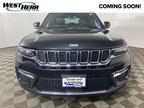 Used 2024 Jeep Grand Cherokee Limited image 23