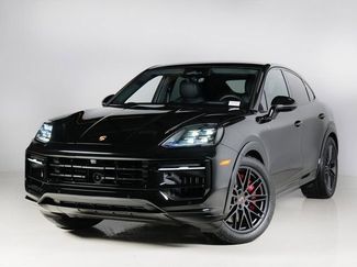 New 2026 Porsche Cayenne GTS video 1