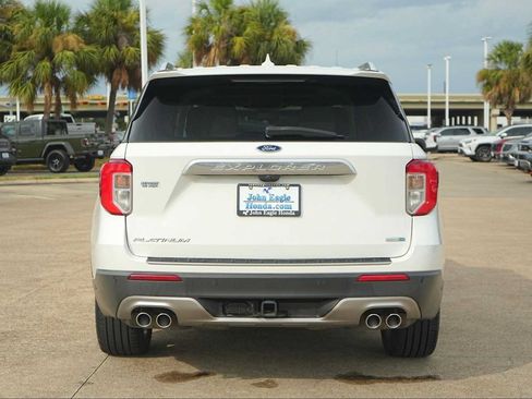 Used 2020 Ford Explorer Platinum w/ Premium Technology Package AWD/4WD image 5