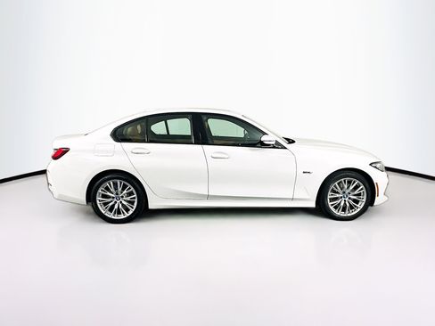 Used 2023 BMW 330e xDrive image 10