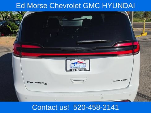 Used 2025 Chrysler Pacifica Limited FWD image 4