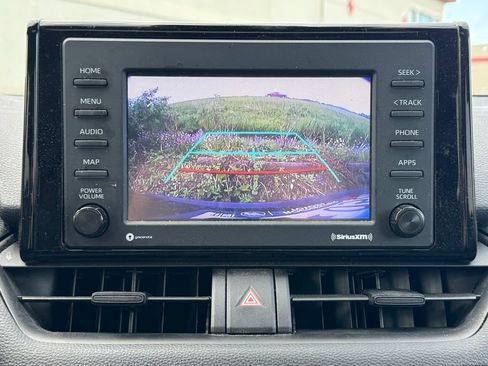 Used 2022 Toyota RAV4 XLE w/ Convenience Package AWD/4WD image 2