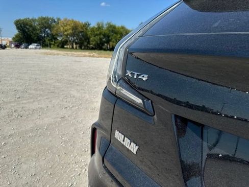 Used 2024 Cadillac XT4 Sport w/ Cold Weather Package FWD image 10