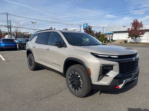 New 2026 Chevrolet Traverse Z71 w/ Enhanced Driving Package image 7