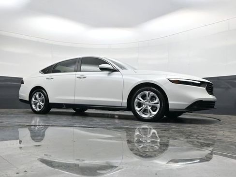 New 2026 Honda Accord LX image 27