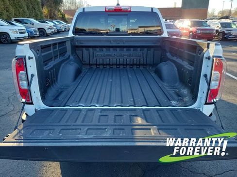 Used 2022 GMC Canyon Denali image 17