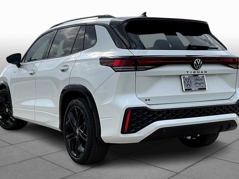 New 2026 Volkswagen Tiguan SE R-Line FWD image 12