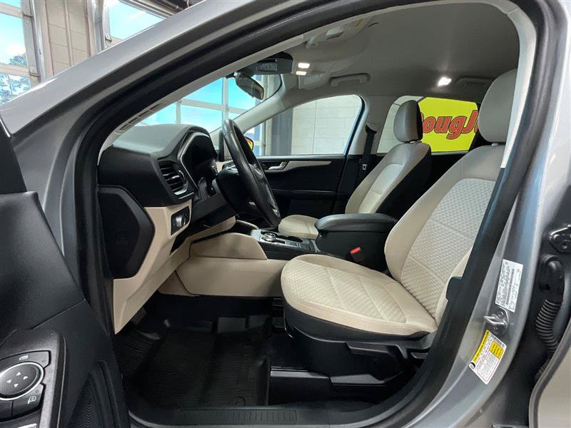 Used 2021 Ford Escape SE w/ Cold Weather Package AWD/4WD image 10