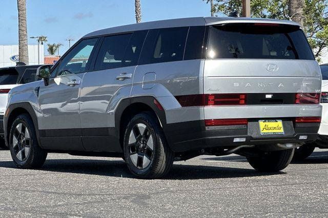 Used 2026 Hyundai Santa Fe SE FWD image 6