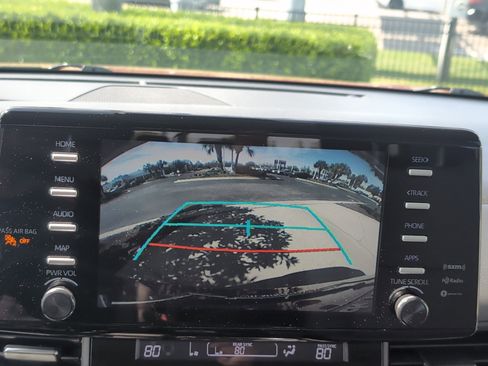 Used 2023 Toyota Sienna LE image 24