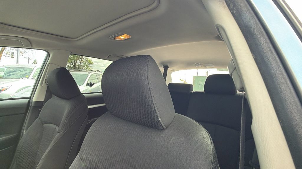 Used 2012 Subaru Outback 2.5i Premium AWD/4WD image 22
