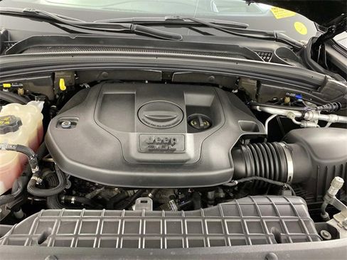 Used 2023 Jeep Grand Cherokee L Summit image 31