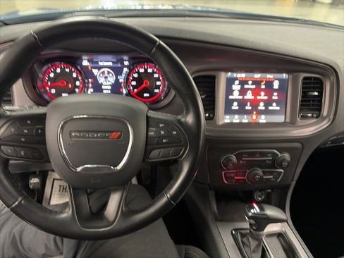 Used 2023 Dodge Charger SXT w/ Blacktop Package image 17