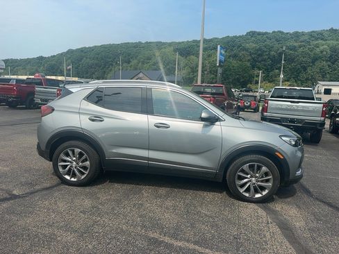 Used 2023 Buick Encore GX Essence w/ Experience Buick Package AWD/4WD image 3