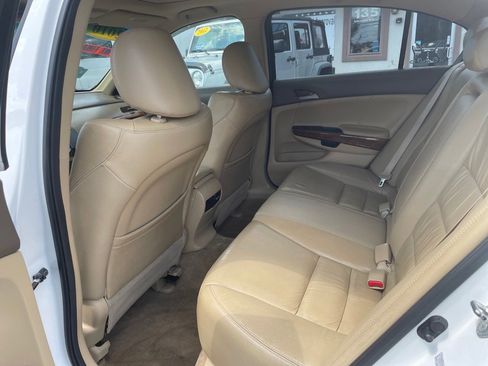 Used 2010 Honda Accord EX-L image 24