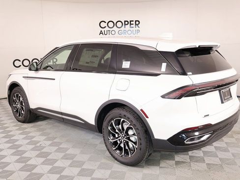 New 2026 Lincoln Nautilus Premier image 22